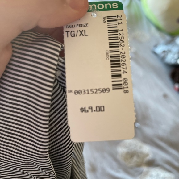 SIMONS - Picture 2 of 2